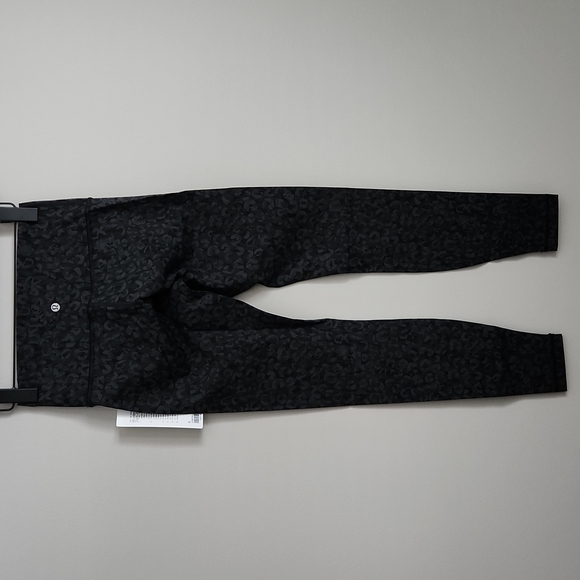 Lululemon NWT Wunder Under HR Tight 28' inseam size 6 - Picture 5 of 5